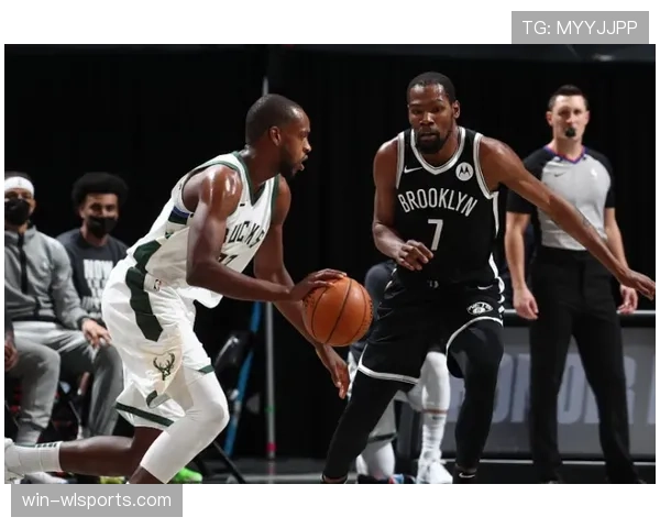 霍勒迪无球牵制提升雄鹿进攻效率 霍勒迪无球牵制提升雄鹿进攻效率